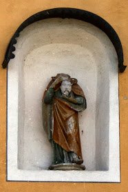 Ο Ναξιώτης Άγιος Aubain.  Το άγαλμα στην εκκλησία του St. Alban στη Dießen am Ammersee.