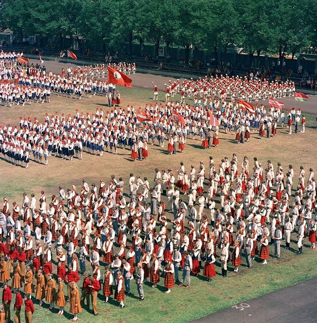 1970-е годы. Рига. Праздник песни и танца (Источник фото: F64