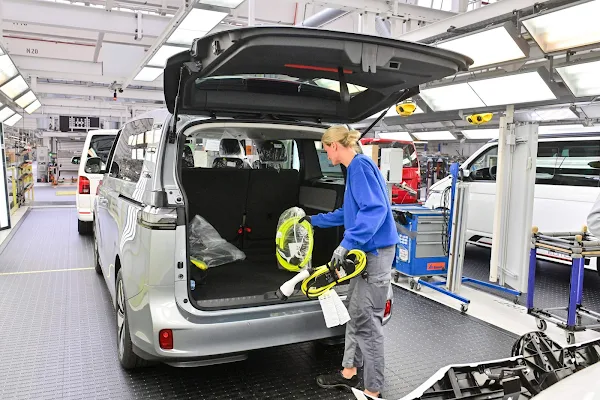 VW ID Buzz: produção atingirá 130 mil unidades por ano após 2023