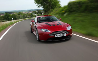 Aston Martin V12 Vantage 