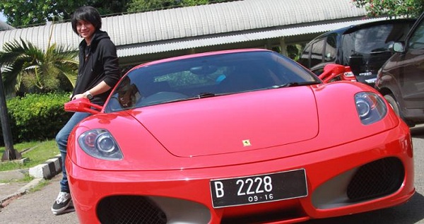  Kevin  Aprilio  Rela Jual Ferrari  Demi Beli Rumah Mewah 4 