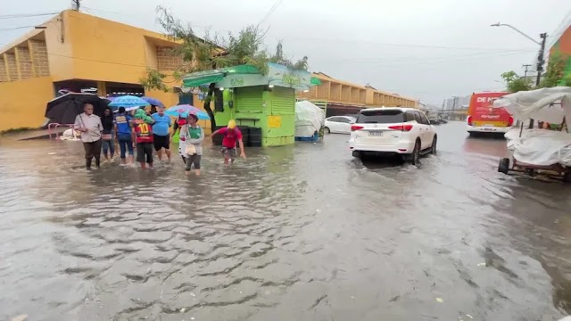 Chuva no Grande Recife: ruas alagam e aeroporto tem voos alternados e cancelados.