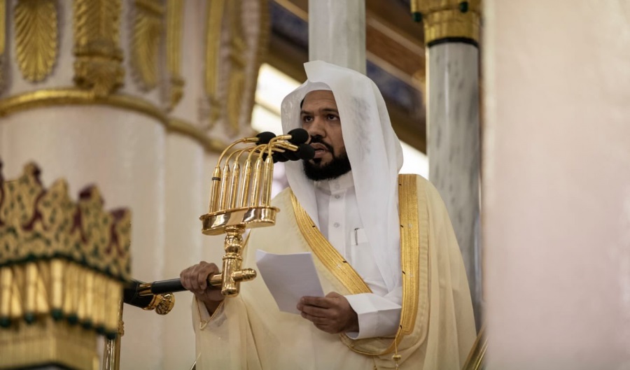 خطيب المسجد النبوي الشيخ أحمد الحذيفي: املؤوا قلوبكم بمحبة وشوق نبيكم الكريم خطيب المسجد النبوي الشيخ أحمد الحذيفي: املؤوا قلوبكم بمحبة وشوق نبيكم الكريم