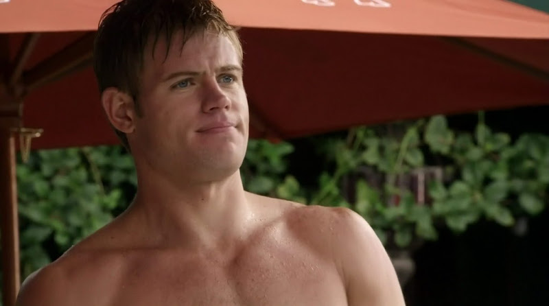 Trevor Donovan Shirtless on 90201 s3e18