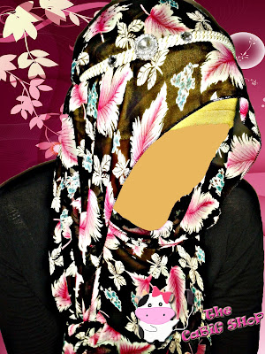 Hijab Chiffon Warna Hitam Pink  Kode: HJB-HP Bahan: Chiffon  Rp. 35.000,00