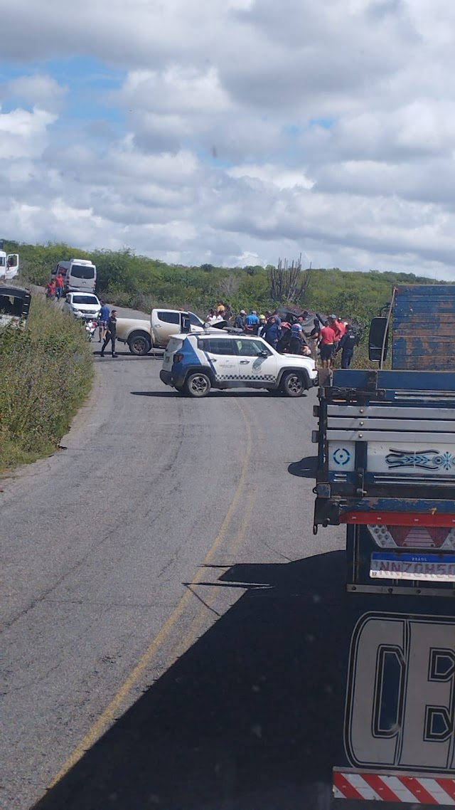 Acidente gravíssimo é registrado na PE-160, entre Santa Cruz e Jataúba