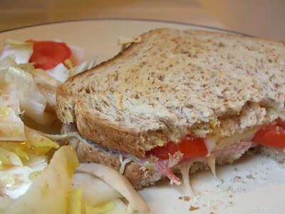 Croque-monsieur à la tomate (voir la recette)