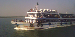 English Story 89- Ferry sinks in Bangladesh – level 1 English Story English News Learn English 