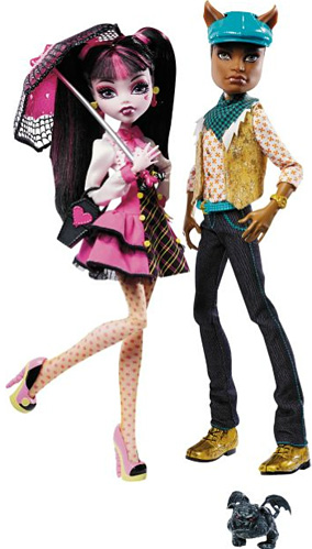 One of the hottest couples at Monster High Draculaura is 