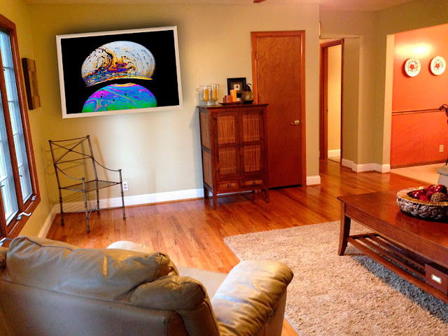 Living room with wall decor of fine art photograph