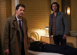 Misha Collins as Castiel, Jensen Ackles as Dean Winchester, Jared Padalecki as Sam Winchester in Supernatural 14x14 "Ouroboros"