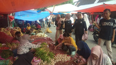 TPID Pasbar Sidak Pasar Sasak dan Pasar Air Bangis, Pastikan Stok Bahan Pangan Aman Jelang Ramadhan