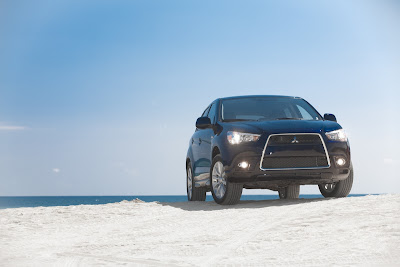 2011 Mitsubishi Outlander Sport Pictures