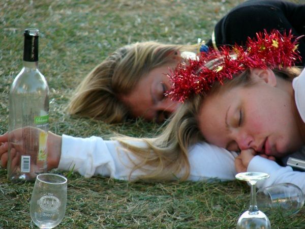 Passed Out Drunk Girls Pictures31