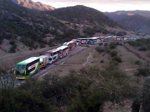 Choferes inician desde hoy bloqueo indefinido en la ruta Cotagaita - Villazón