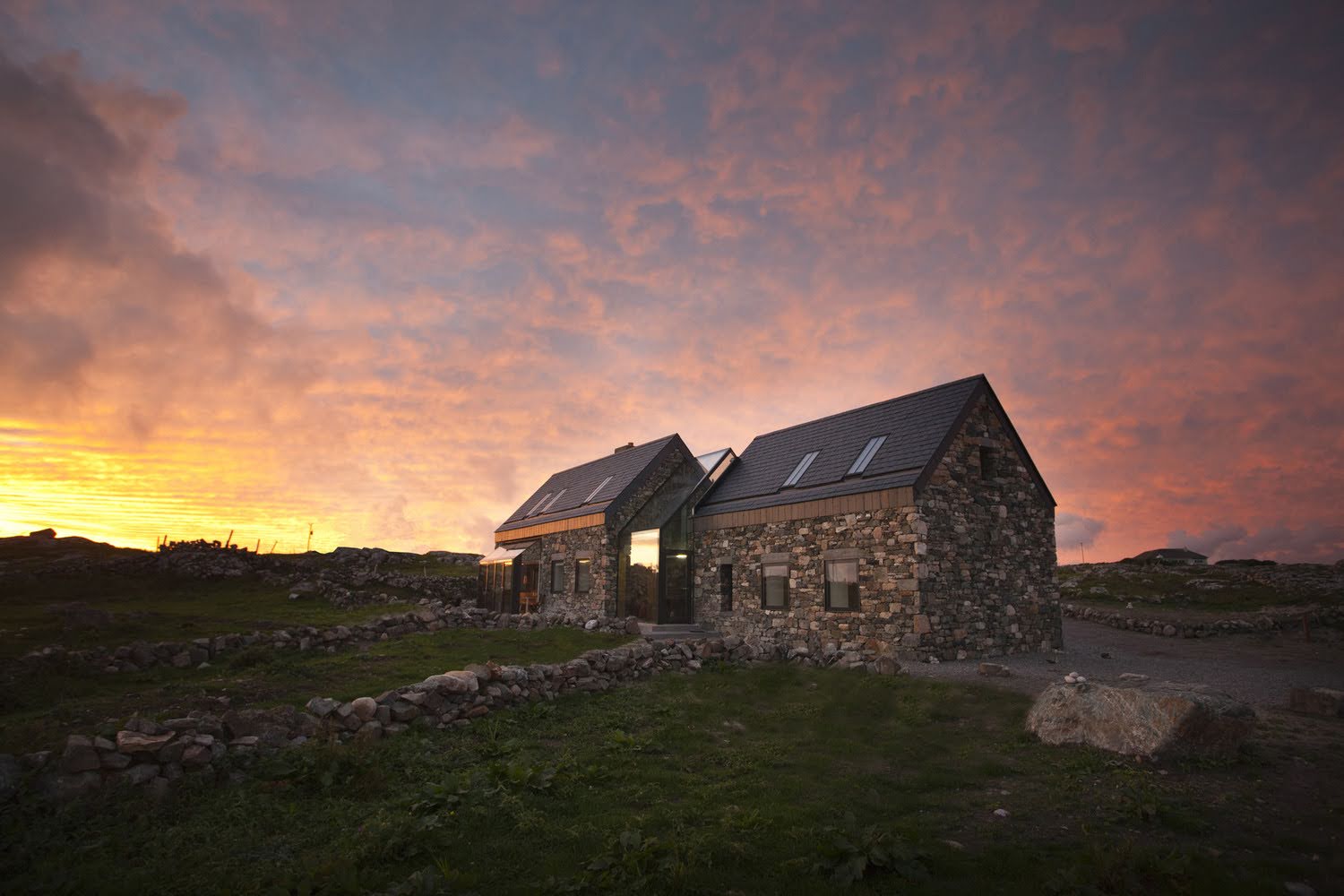 Casa de campo en la costa irlandesa en Connemara - Peter Legge Associates