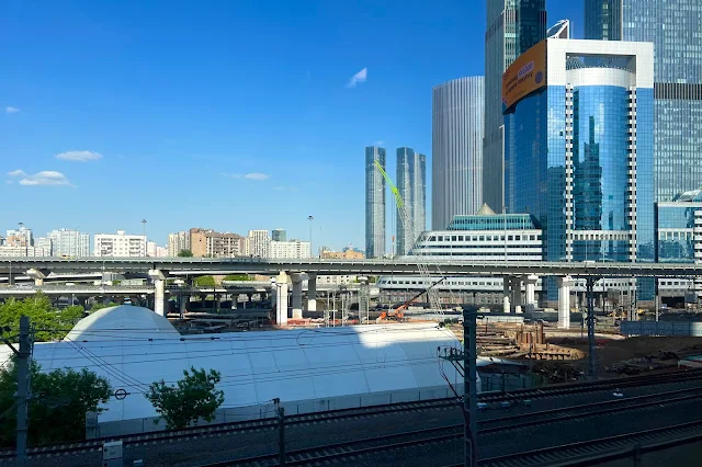 вид из окна поезда, транспортная развязка «Москва-Сити», Москва-Сити