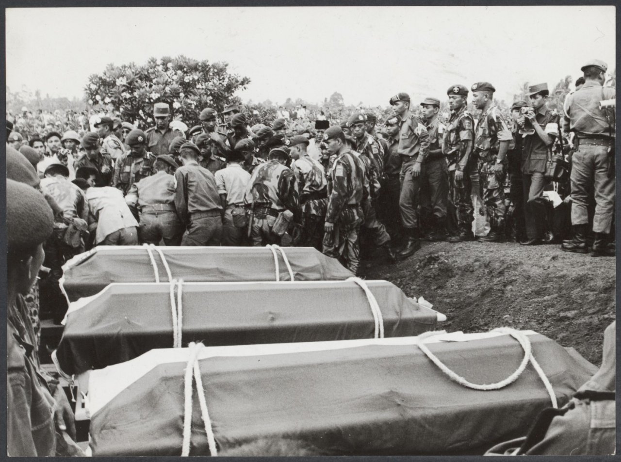 Indonesia Zaman Doeloe: Pemakaman para jenderal korban 