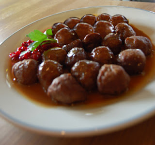 Crockpot Jelly-Glazed Meatballs Recipe