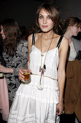  Alexa Chung Hairstyles 