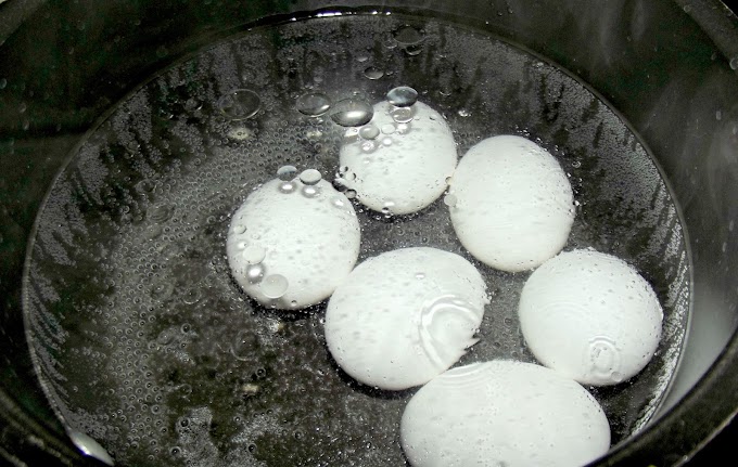 The right way to boil eggs - انڈوں کو ابالنے کا صحیح طریقہ