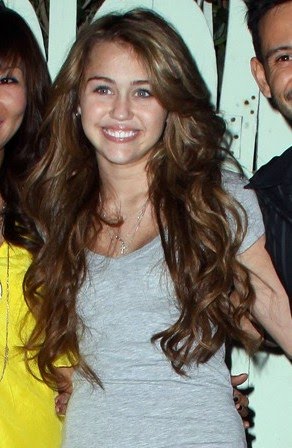 miley cyrus hair color red. miley cyrus hair colour 2009.