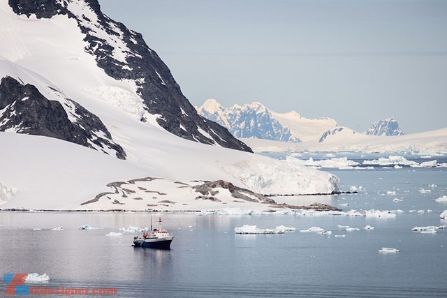 iZdesigner.com - Hình ảnh hiếm về khối băng lật ngửa ở Nam Cực