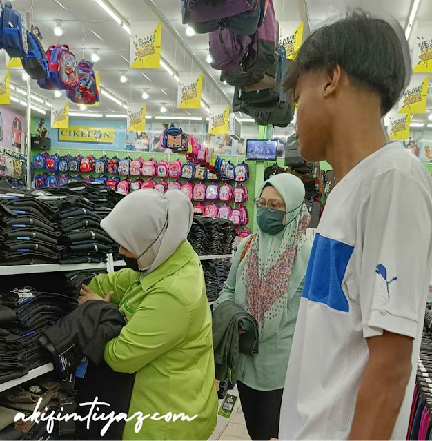 Pusat Pakaian Hari-Hari, Beli Kelengkapan Sekolah Murah Di Pusat Pakaian Hari-Hari , Kedai Peralatan Sekolah Murah, Beli Baju Sekolah Murah, Kasut Sekolah Murah, Beli Barang Sekolah Online