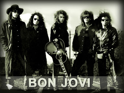 Biografi Bon Jovi Dan Perjalanan Karir Bon Jovi (Lengkap)  Biodata   Jon Bon Jovi - vokalis, gitaris  Richie Sambora - gitaris, backing vocal  Tico Torres - drummer, pemain perkusi  David Bryan - keyboardis, backing vocal  Hugh McDonald - bassis (bukan anggota resmi)  Biografi    Kisah Bon Jovi bermula dari daerah Sayreville, New Jersey. Jon Bon Jovi (lahir: John Francis Bongiovi,Jr) merupakan anak dari pasangan Carol n John Bongiovi". Sejak umur 10, Jon kecil sering ke klub lokal. Ia yakin suatu hari ia akan menjadi bintang rock. Panggungnya sangat dekat dengan rumah Jon. Saat berusia 16 tahun, Jon bermain dari satu klub ke klub lainnya. Namun, tak perlu waktu lama untuk menggaet David Bryan (keyboardis Bon Jovi). Bryan memainkan lagu-lagu R&B, dan bandnya adalah Atlantic City Expressway. Jon juga bermain bersama The Rest, The Lechers, dan John Bongiovi And The Wild Ones.  Sementara itu, Richie Sambora (gitarisBon Jovi) bergabung dalam band Extreme, band dengan sedikit sentuhan funk dan fusion outfit, sebelum menggaet Alec John Such (mantan bassis Bon Jovi) ke dalam bandbernama The Message. Setelah The Message pecah, Alec bergabung bersama Tico Torres (drummer Bon Jovi) dalam Phantom's Opera. Namun formasi inti Bon Jovi belum terbentuk sampai