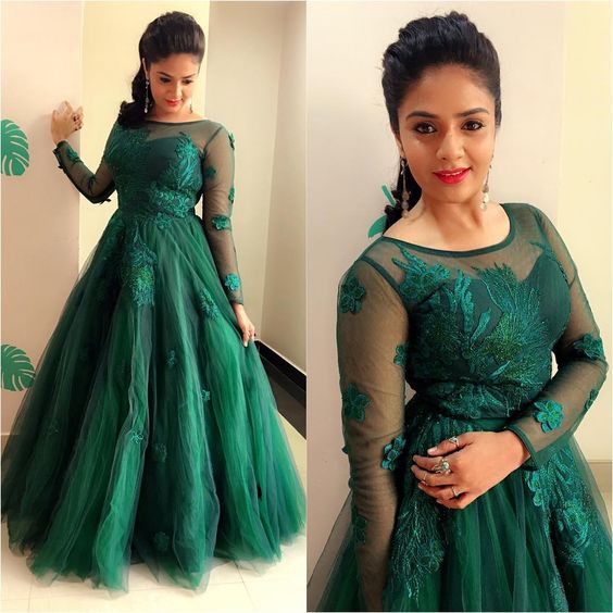 Actress Sreemukhi Latest HD Images