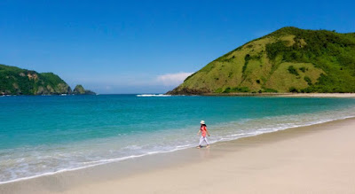 Wisata Pantai Kuta Lombok