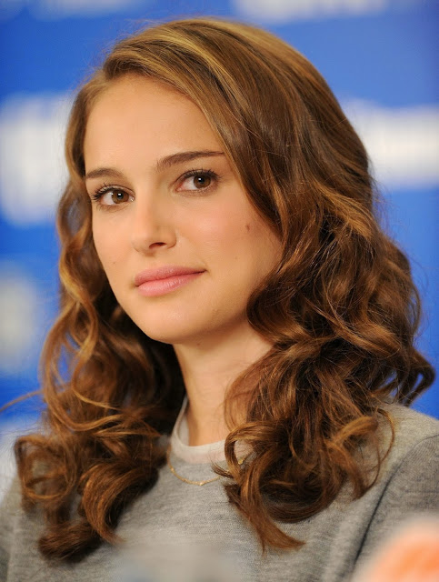 cute Natalie Portman hd wallpapers 