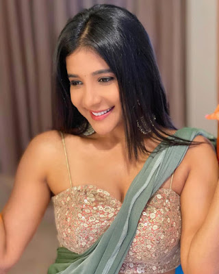 Actress Sakshi Agarwal Latest Hot Photos in Saree