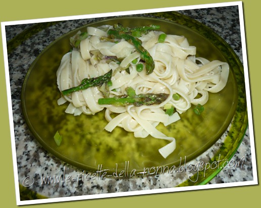 Fettuccine primavera cipollotto di tropea, aglio rosa e asparagina (5)