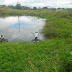 Denuncia: Niños pescan en pozas de agua que tendrían babillas en Condoto