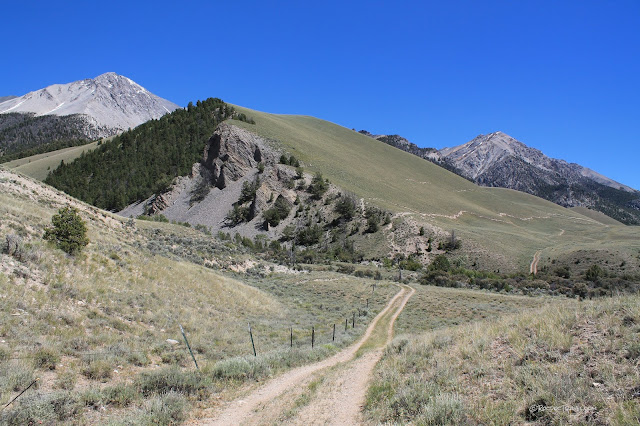 Borah Peak Idaho geology earthquake fault scarp travel trail hiking climbing copyright RocDocTravel.com