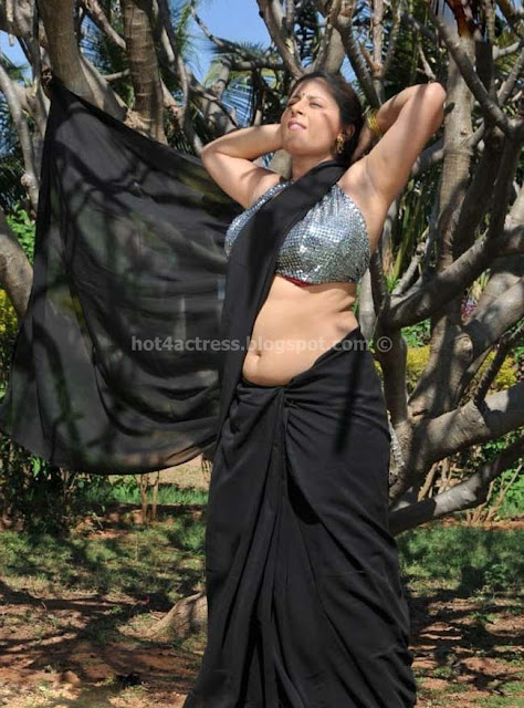 SUNAKSHI SPICY HOT NAVEL SAREE PHOTOS