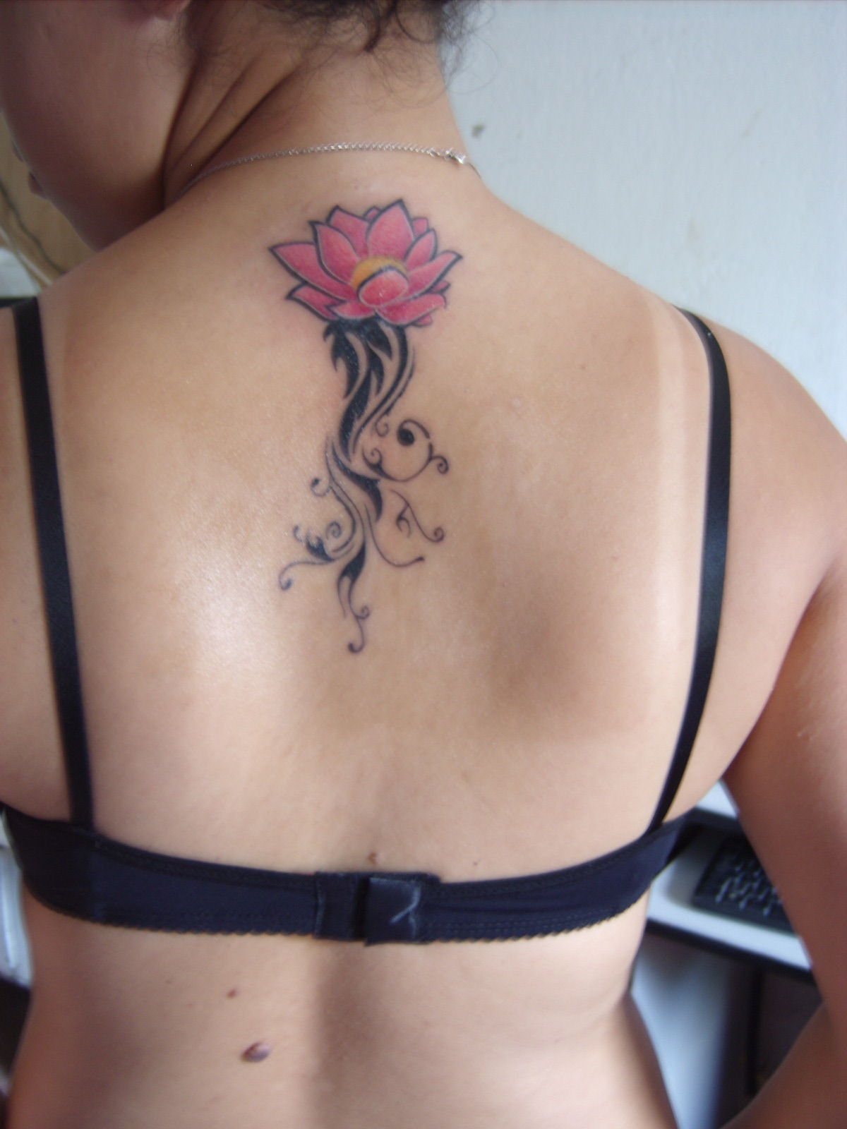 Significado da tatuagem Flor de Lótus Muito Chique