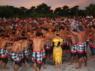 tari kecak