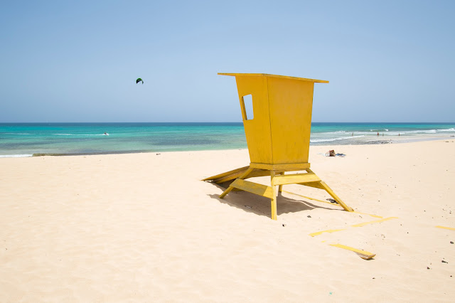 Spiaggia al Parque natural duna di Corralejo-Fuerteventura