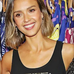 Jessica Alba desnuda fake porno 