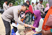    Kapolres Aceh Timur Serahkan Bantuan Rumah Layak Huni