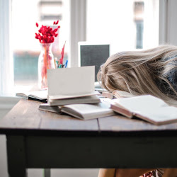 Lazy writing. Jak pisać, by się nie nudzili? – część 1