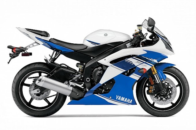 http://motorcyclesky.blogspot.com/images/news/gallery/2014-yamaha-yzf-r6-official-pics-photo-gallery_3.jpg?1379073533