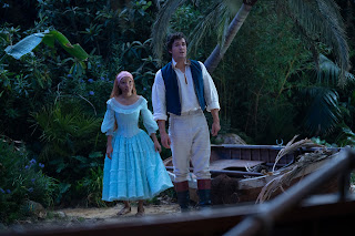 (L-R): Halle Bailey as Ariel and Jonah Hauer-King as Prince Eric in Disney’s live-action THE LITTLE MERMAID.