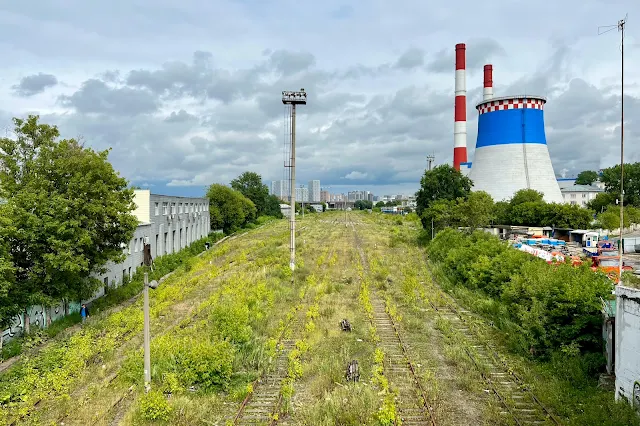вид с Остаповского путепровода, грузовая железнодорожная станция Бойня, ТЭЦ-8 «Мосэнерго»