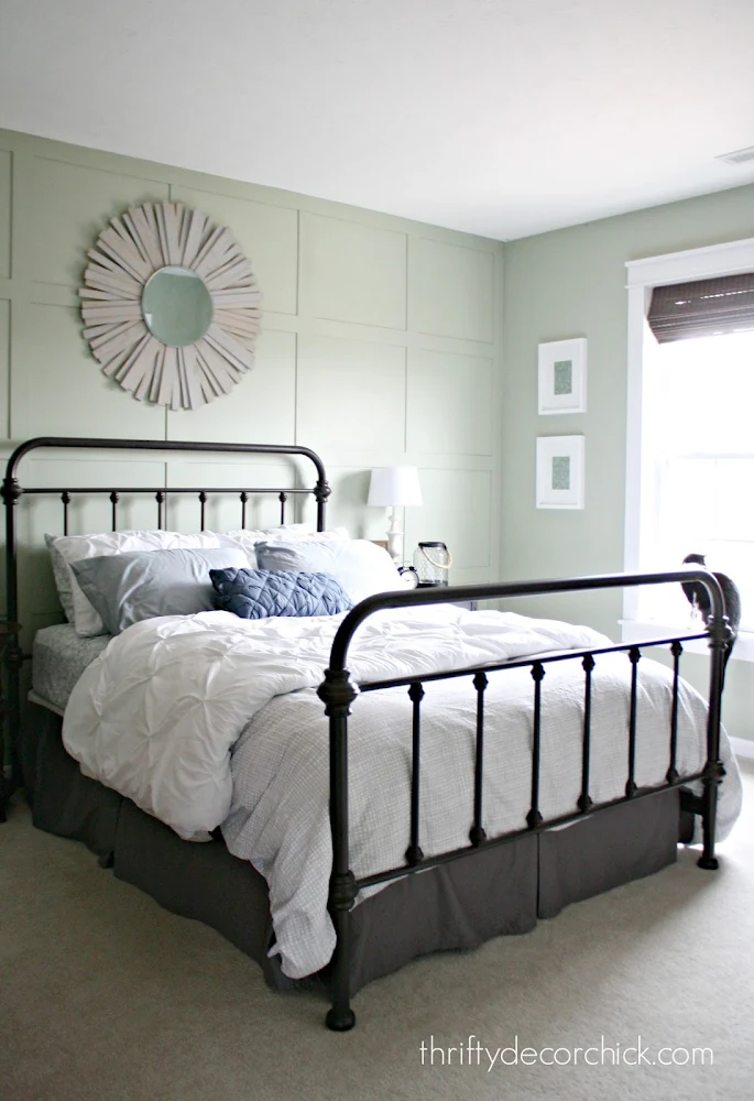 Metal bed with footboard