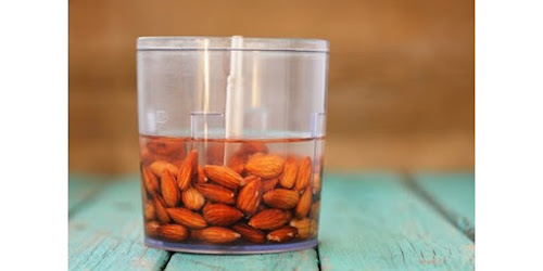 KACANG ALMOND UNTUK KESUBURAN<br/>Rungkut Menanggal<br/>