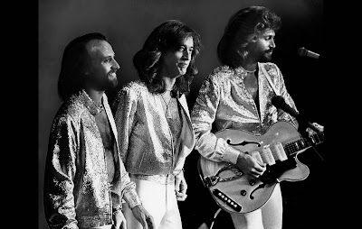 Terjemahan  Lagu  Holiday - The Bee Gees mp3