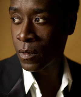 Man with Oval face shape in semi-profile view. Don Cheadle, American actor.